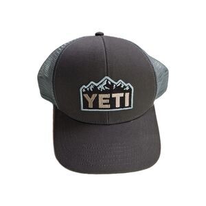 YETI Mountain Patch Badge Trucker Hat Snapback Cap Mens Grey Mesh Outdoor
